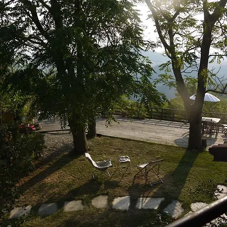 Agriturismo Monte Genesio Hotel *