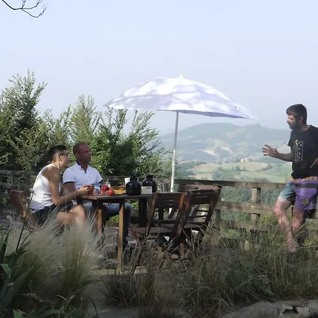 מלון Agriturismo Monte Genesio Medesano