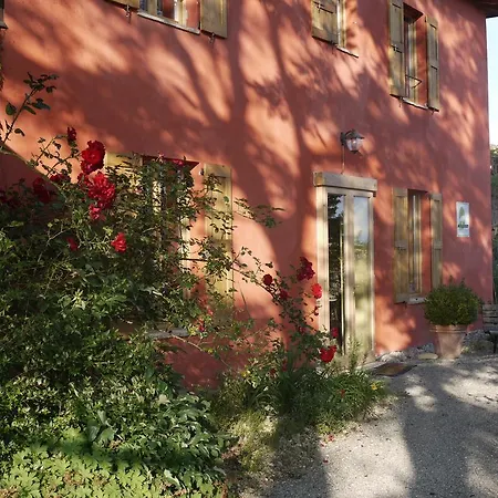 Agriturismo Monte Genesio מלון Medesano