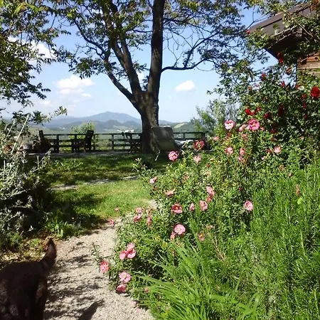 Agriturismo Monte Genesio מלון *