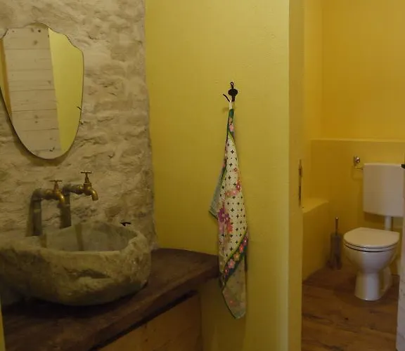 Agriturismo Monte Genesio 호텔